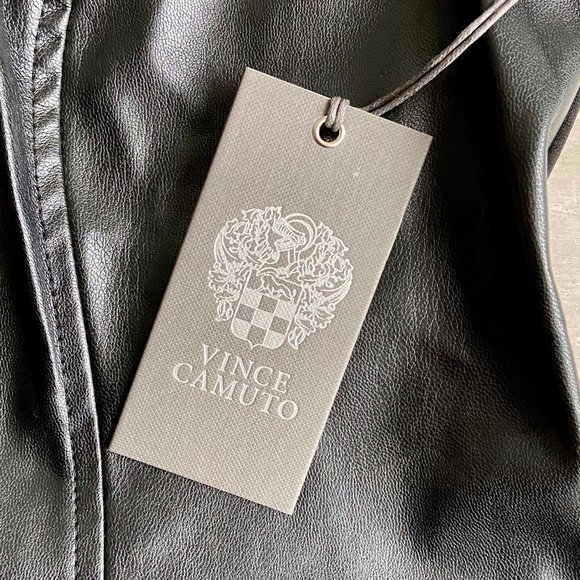 🖤6x HP!🖤 NWT Vince Camuto Black Faux Leather Top - Picture 7 of 10